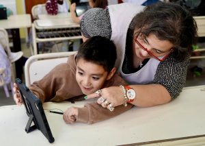 “Un libro abre puertas y genera oportunidades”: crece el Plan Provincial de Alfabetización en Santa Cruz