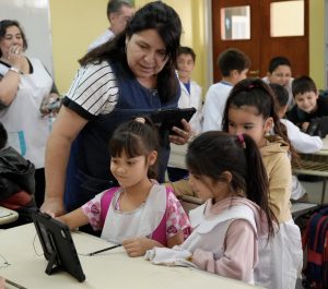 “Un libro abre puertas y genera oportunidades”: crece el Plan Provincial de Alfabetización en Santa Cruz