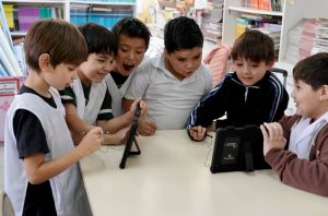 “Un libro abre puertas y genera oportunidades”: crece el Plan Provincial de Alfabetización en Santa Cruz