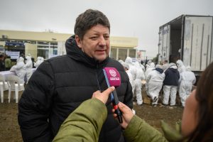 Santa Cruz realizó una nueva entrega de pescado por Semana Santa en Río Gallegos
