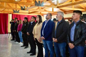 Claudio Vidal destacó el trabajo conjunto para cumplir con el sueño del techo propio a familias de Tres Lagos