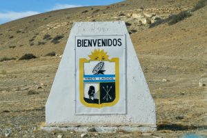 Claudio Vidal destacó el trabajo conjunto para cumplir con el sueño del techo propio a familias de Tres Lagos