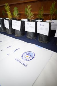 Claudio Vidal entregó terrenos con servicios en Río Gallegos: “Los vecinos necesitan respuestas y nosotros estamos para darlas”