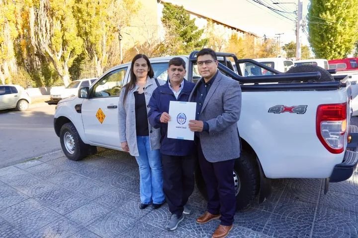 Entrega de nuevas unidades móviles para Tres Lagos