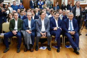 Claudio Vidal: “No recuerdo un hecho como este, con la presencia de 14 operadoras hidrocarburiferas en Santa Cruz”