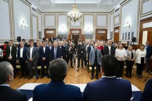 Claudio Vidal: “No recuerdo un hecho como este, con la presencia de 14 operadoras hidrocarburiferas en Santa Cruz”