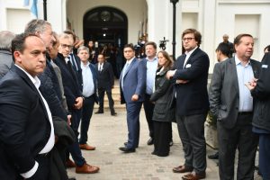 Santa Cruz apuesta al sector hidrocarburífero: claves del nuevo esquema que busca más inversión, producción y empleo