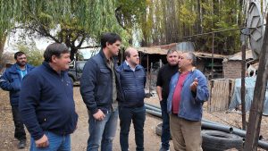 Perito Moreno: el gobierno provincial puso en marcha el primer pozo de agua para chacras productivas