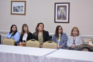 Prácticas profesionalizantes en Santa Cruz: el Gobierno firma convenios para vincular educación y empleo