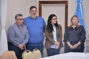 Prácticas profesionalizantes en Santa Cruz: el Gobierno firma convenios para vincular educación y empleo