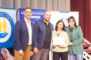 Formación y trabajo: Se entregaron certificados en cuidado de adultos mayores en Piedra Buena