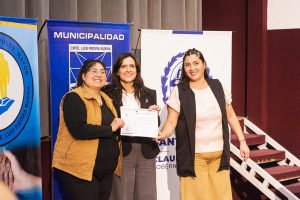 Formación y trabajo: Se entregaron certificados en cuidado de adultos mayores en Piedra Buena