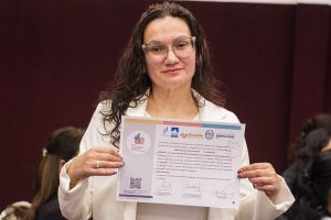 Formación y trabajo: Se entregaron certificados en cuidado de adultos mayores en Piedra Buena