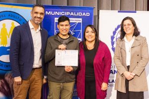 Formación y trabajo: Se entregaron certificados en cuidado de adultos mayores en Piedra Buena