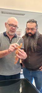 Santa Cruz capacitó observadores a bordo para fortalecer el control de la pesquería de langostino