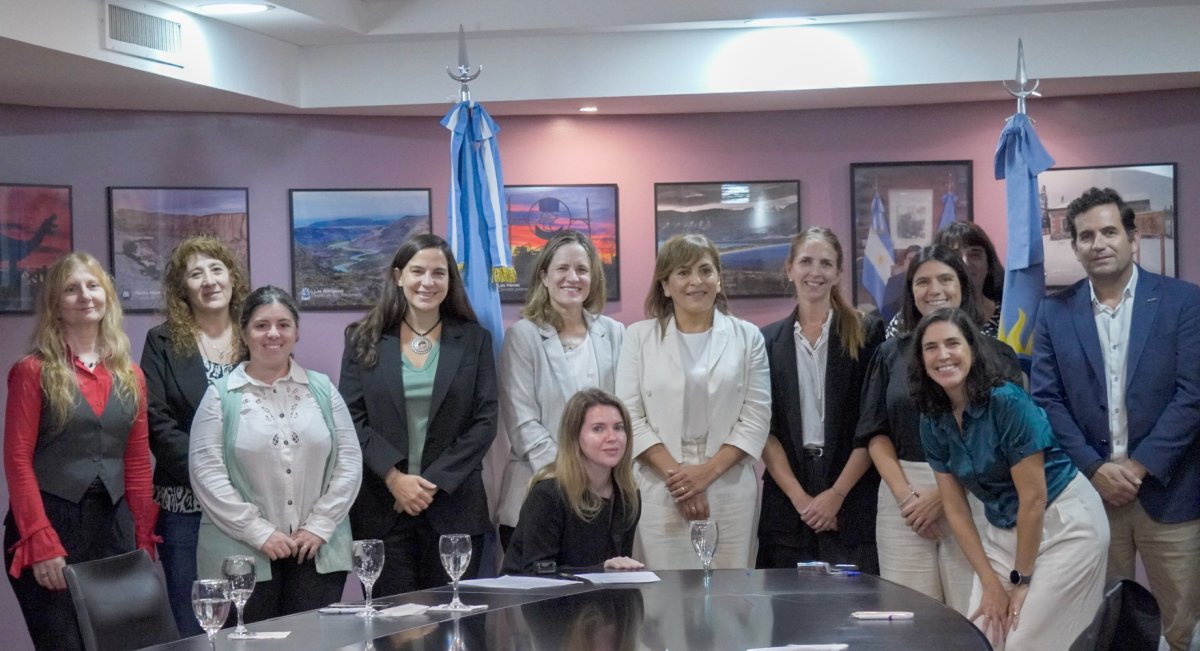 Santa Cruz firmó un acuerdo para fortalecer la alfabetización con acompañamiento técnico y formación docente