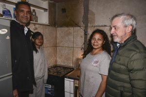 El Gobierno de Santa Cruz impulsa la instalación de gas natural para fortalecer la economía familiar