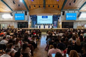 Educación presentó la guía "Escuelas que Acompañan en Comunidad”