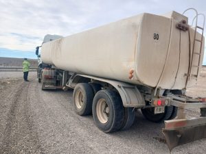 Retuvieron camiones por transporte irregular de agua en inmediaciones del yacimiento Don Nicolás