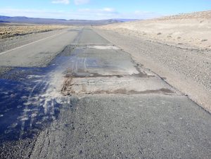 El Distrito Vial Gobernador Gregores lleva adelante trabajos sobre la Ruta Nacional N° 40