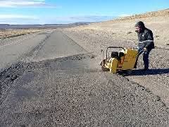 El Distrito Vial Gobernador Gregores lleva adelante trabajos sobre la Ruta Nacional N° 40