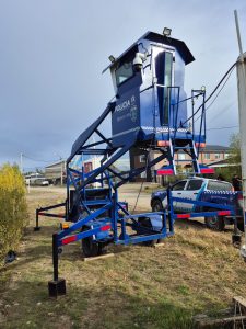 Seguridad instaló una torre de vigilancia móvil en el barrio El Faro de Río Gallegos