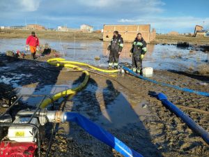 Vialidad Provincial realiza tareas de drenaje en el barrio San Benito