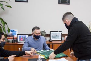 El Gobierno de Santa Cruz recibió a dirigentes del Boxing Club a días de su centenario