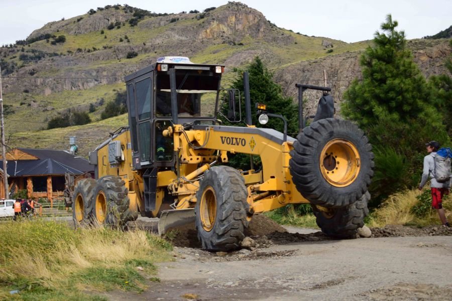 Vialidad Provincial realiza mantenimiento de calles en El Chaltén