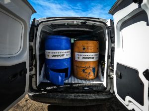 Se entregaron composteras en Río Gallegos