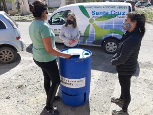 Se entregaron composteras en Río Gallegos