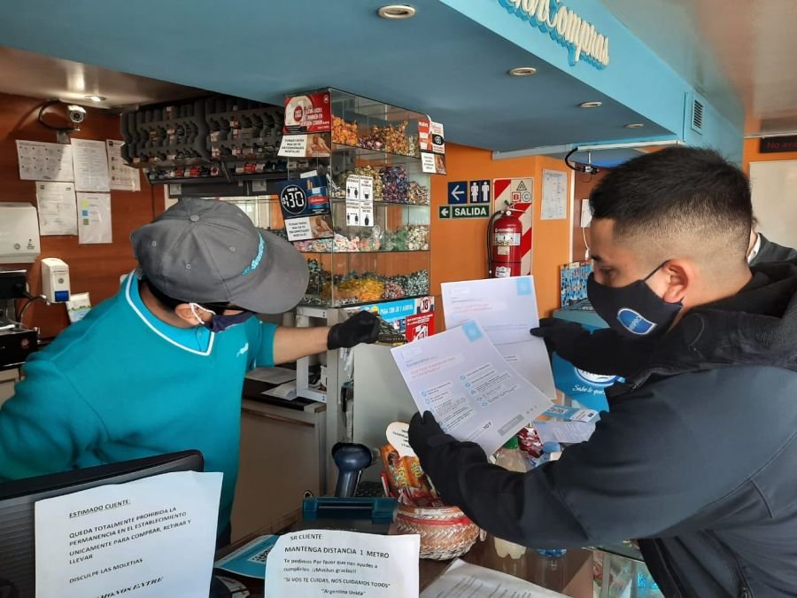 Los comercios de Río Gallegos se suman a la campaña de sensibilización sobre COVID 19