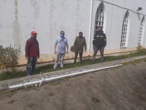 Vialidad Provincial entregó mástil a la parroquia San Vicente de Paul de Río Gallegos
