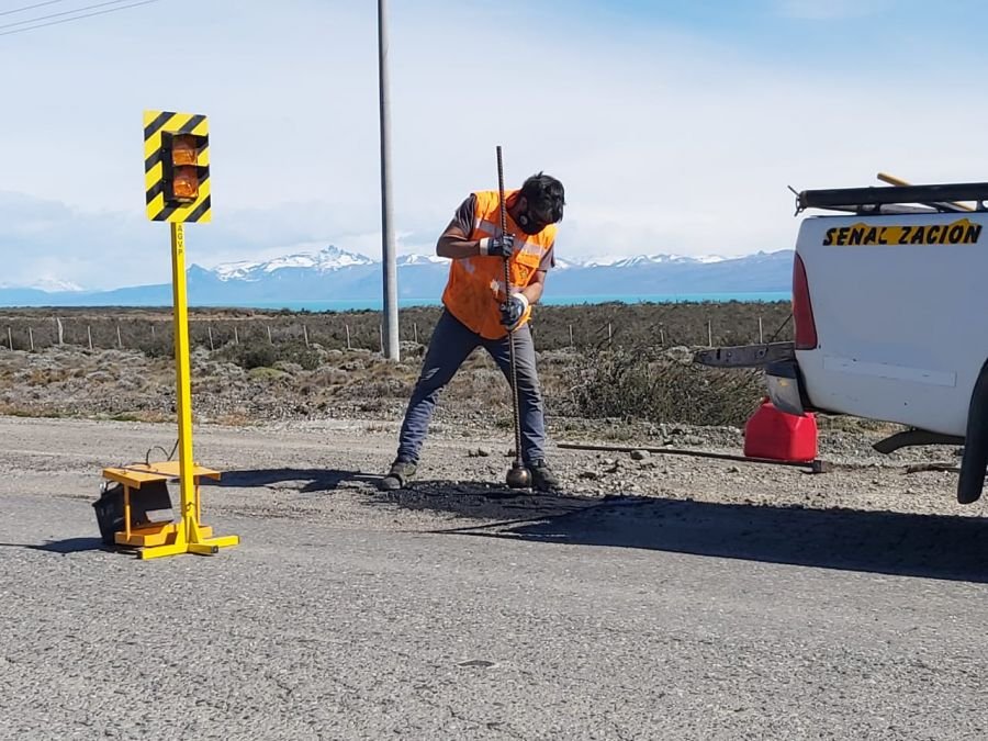Vialidad Provincial avanza con tareas de bacheo en la Ruta Provincial Nº 11