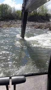 Se realizan tareas de contención del Río Los Antiguos