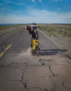 Continúa el bacheo en la Ruta Nacional N° 3