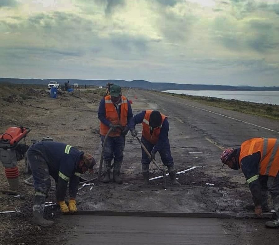 Continúa el bacheo en la Ruta Nacional N° 3