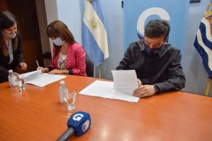 El Gobierno Provincial y el Municipio de Río Gallegos firmaron un convenio para ordenar la oferta turística
