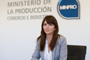 El puerto de Puerto Deseado trabaja en su segundo operativo de exportación de cemento
