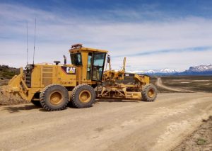 Concretan tareas de perfilado en las Rutas Provinciales Nº 81 y 35