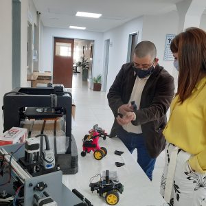 Entregaron equipamiento para el desarrollo tecnológico en la Provincia