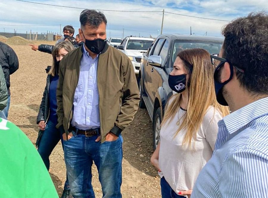 Realizaron recorrido en las obras de extensión de redes de gas en el barrio René Favaloro de Río Gallegos