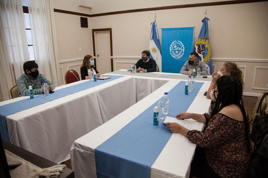 Autoridades Provinciales se reunieron con vecinos y vecinas de Río Gallegos