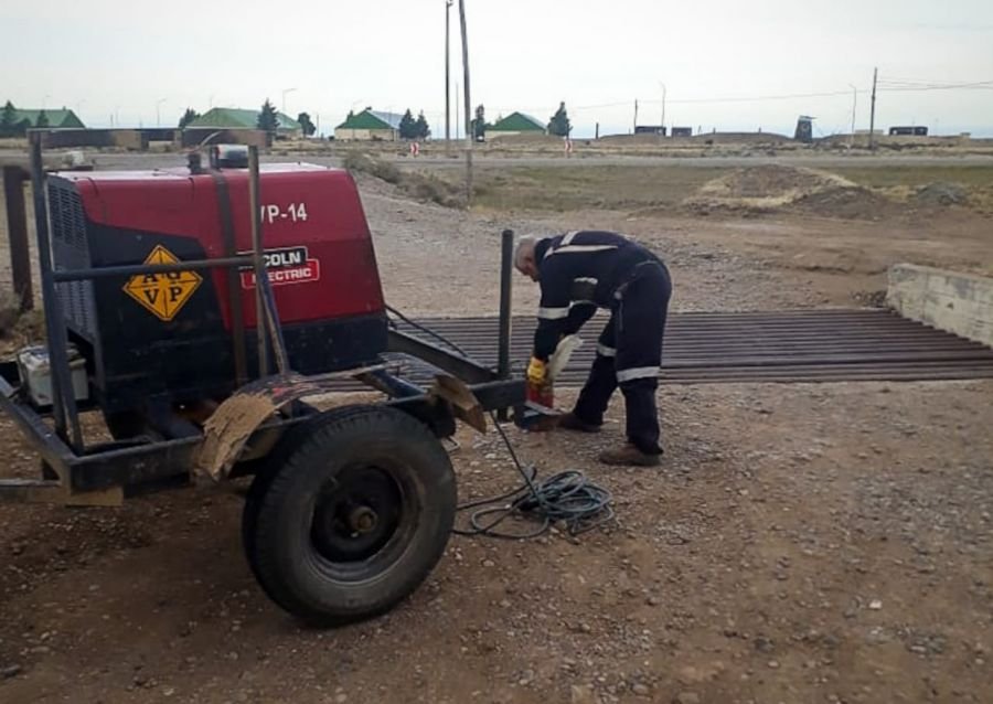 Continúan las tareas de reparación en rutas y caminos de Santa Cruz