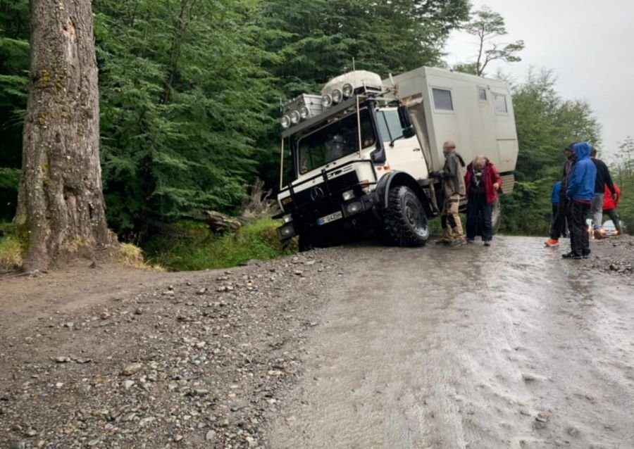 Vialidad Provincial colaboró en el auxilio a turistas franceses