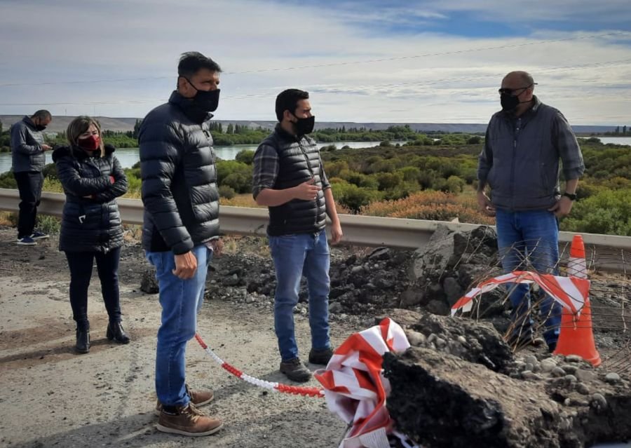 Autoridades de Vialidad Provincial supervisaron obra en el puente de la Ruta Nacional Nº 3