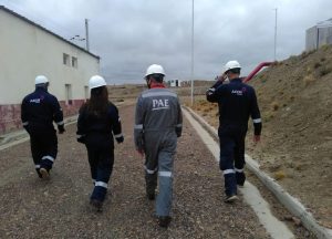 Autoridades de Producción visitaron la terminal de combustible de Axion Energy en Caleta Paula