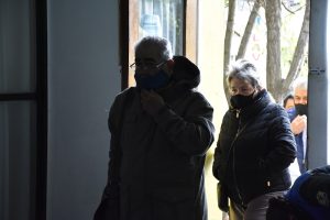 Se desarrolla la primera jornada de vacunación para mayores de 75 años en el Complejo Cultural de Rio Gallegos