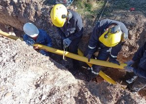 Recorrieron las obras de extensión de redes en el Barrio Parque Industrial de Pico Truncado