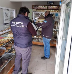 Producción articula acciones con Municipios para reforzar medidas de prevención en la actividad comercial